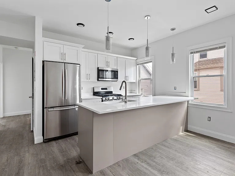 14 Trenton St #STREET2 — Photo 5