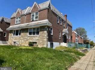 1037 Friendship St, Philadelphia, PA 19111