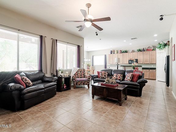 5th image of 3212 E BLUEBIRD Place