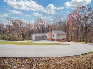 160 Overlook Dr, Thomasville, NC 27360