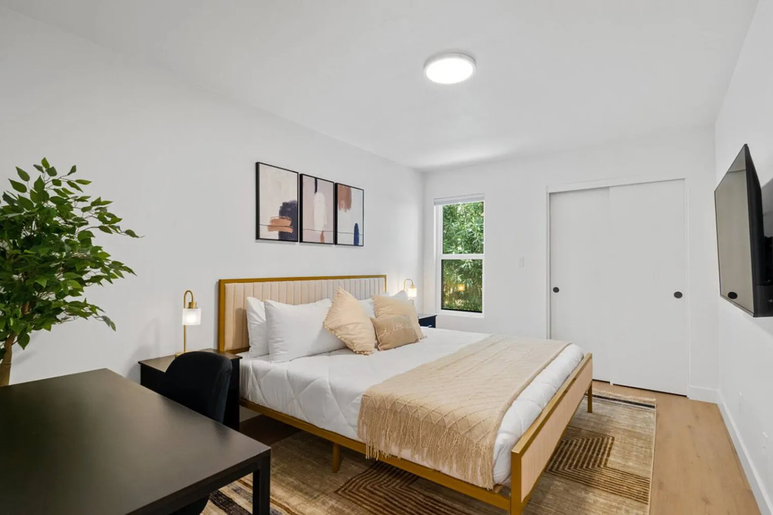 2 bed, 1.0 bath, $2,702 — Photo 3
