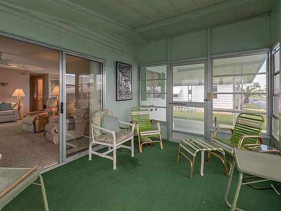 5th image of 2045 Manoa Dr