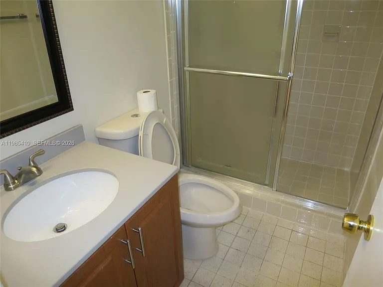 600 NE 36th St #517 — Photo 8