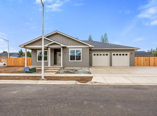419 Mayberry Ln, Central Point, OR 97502