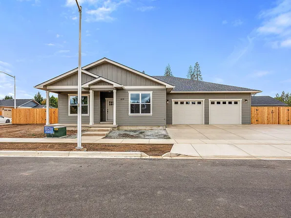 419 Mayberry Ln, Central Point, OR 97502