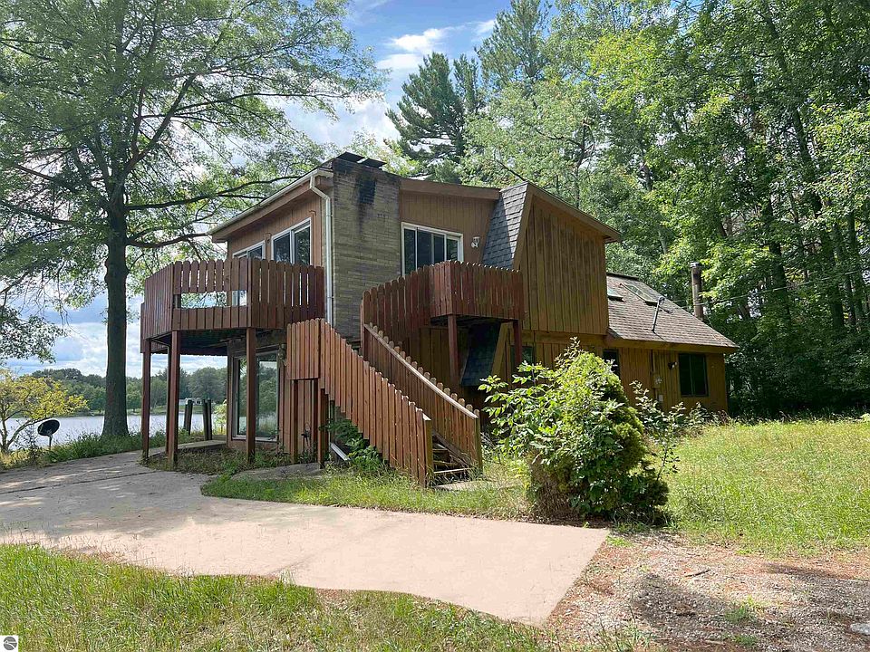 1st image of 2501 Evergreen Rd