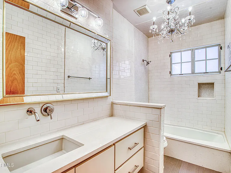 421 Irondale Dr #B — Photo 62