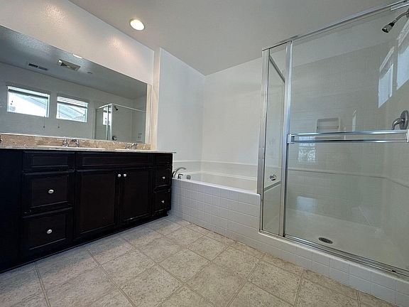 5th image of 14529 Serenade Dr