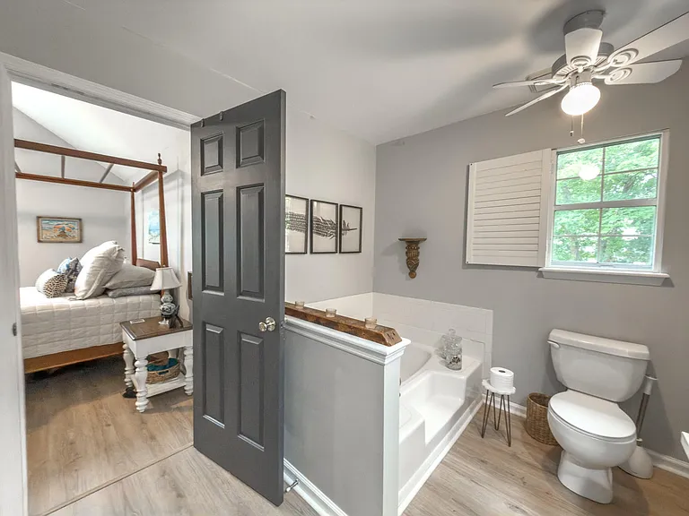 202 Gibbon Ct — Photo 12