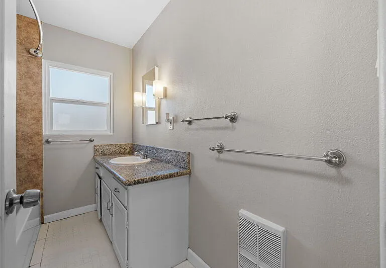 7105 Central Ave — Photo 17