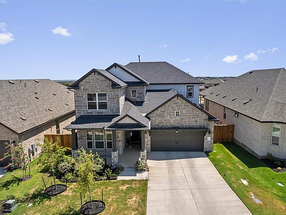 2nd image of 1304 Snowdrop Dr