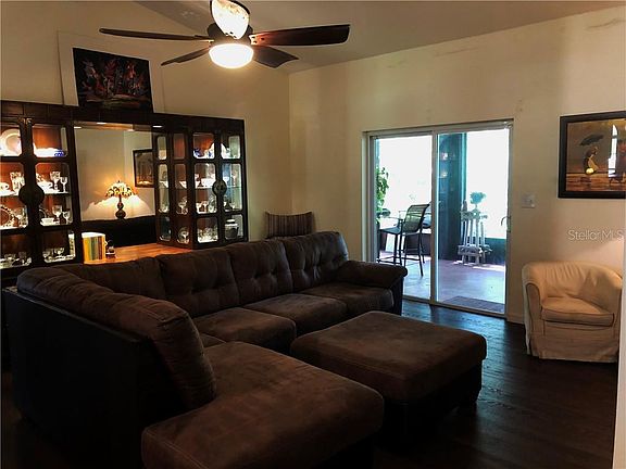 5th image of 3495 Amelia St