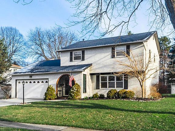 2nd image of 276 Greenglade Ave