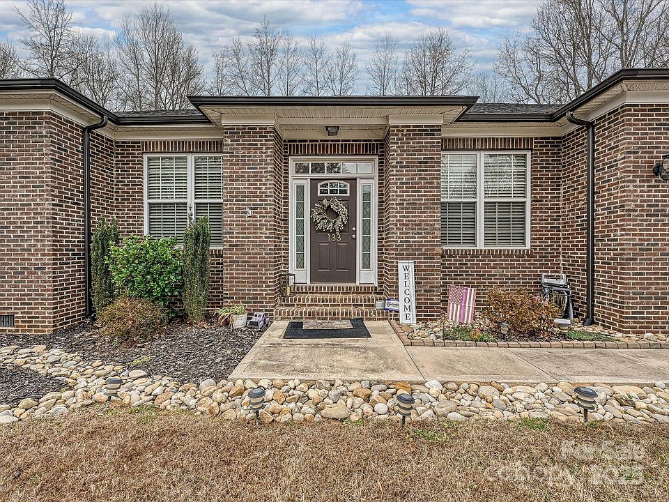 1st image of 133 Ole Eastpointe Dr