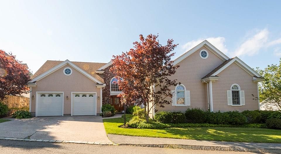 1st image of 74 Apple Blossom Ln