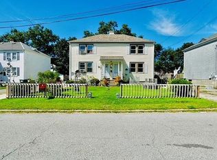 23 Saratoga Rd, North Kingstown, RI 02852