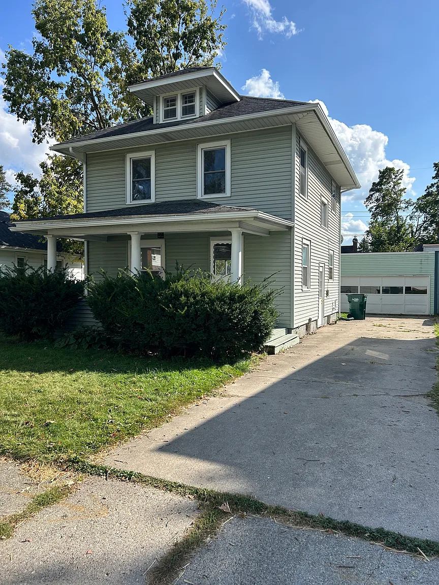 329 Kensington Rd photo 1
