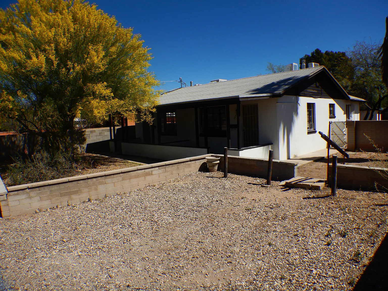 1 bed, 700 sqft, $920 — Photo 1