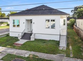 8435 Hickory St, New Orleans, LA 70118