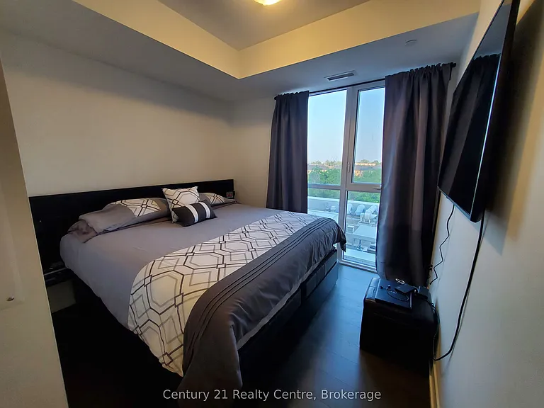 1063 Douglas McCurdy Cmn #408 — Photo 12