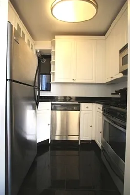Rented by Corcoran | media 27