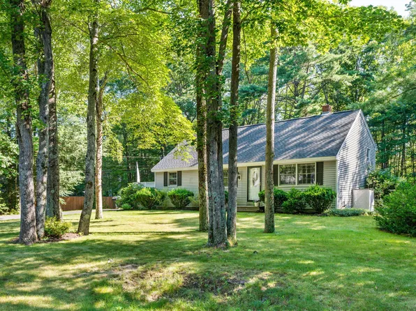 16 Eider Lane, Topsham, ME 04086