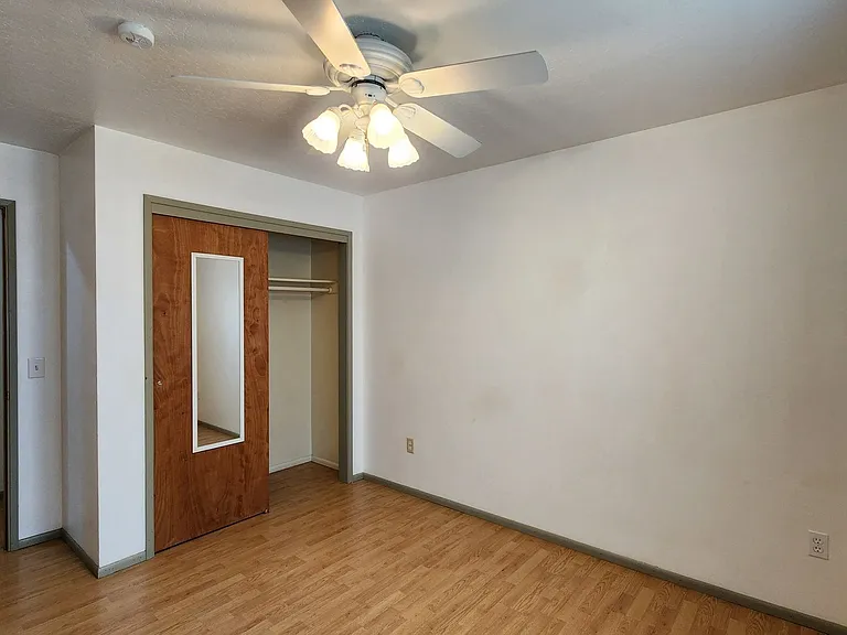 2345 Benton Ave — Photo 15