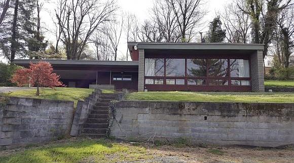 1st image of 3505 Memorial Blvd