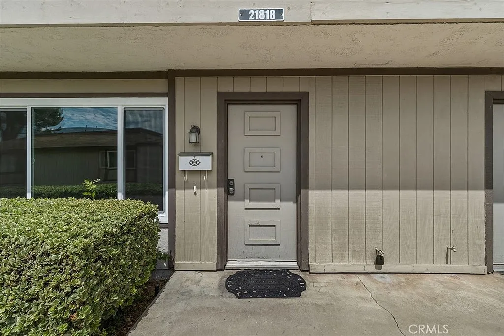 3 bed, 1.5 bath, 1038 sqft, $3,300 — Photo 4