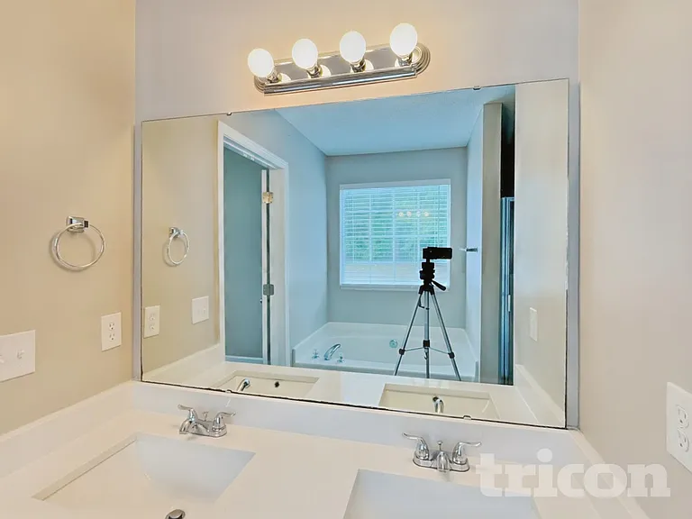3120 Riverbrooke Dr — Photo 9