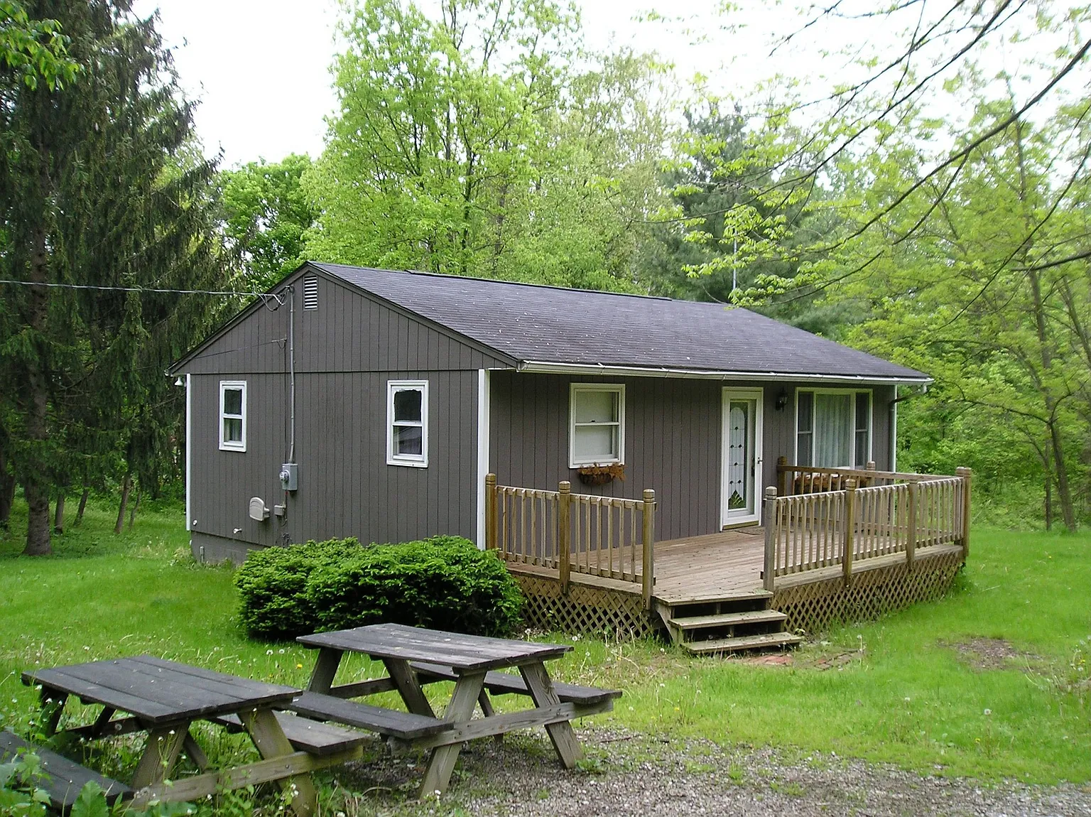 286 Tillamook Ln SE photo 1