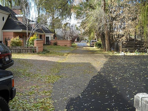 Private Lane In Holladay