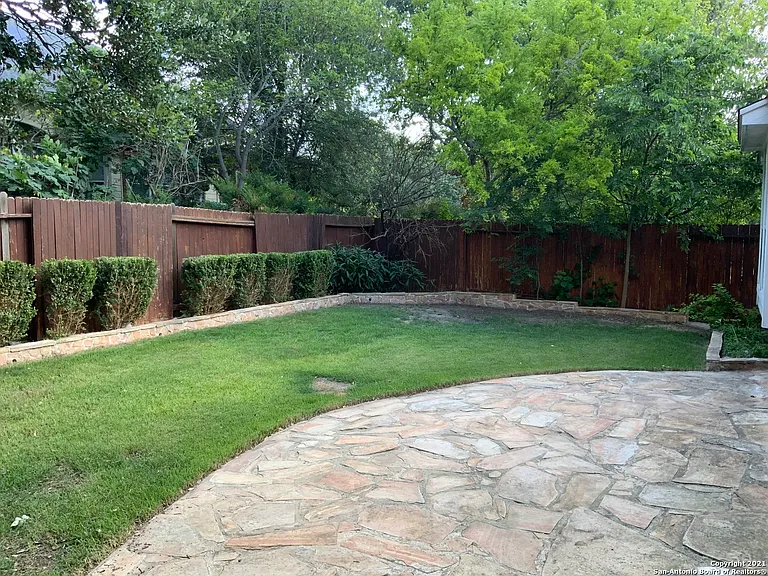 517 Thurber Dr — Photo 17