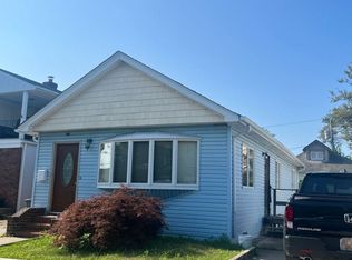 414 E Pine St, Long Beach, NY 11561