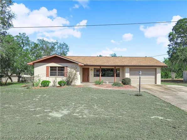 2404 N Cochrane Rd, Avon Park, FL 33825