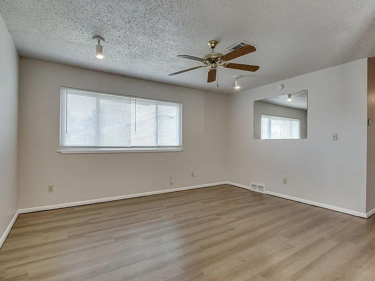 1805 Melody Dr — Photo 5