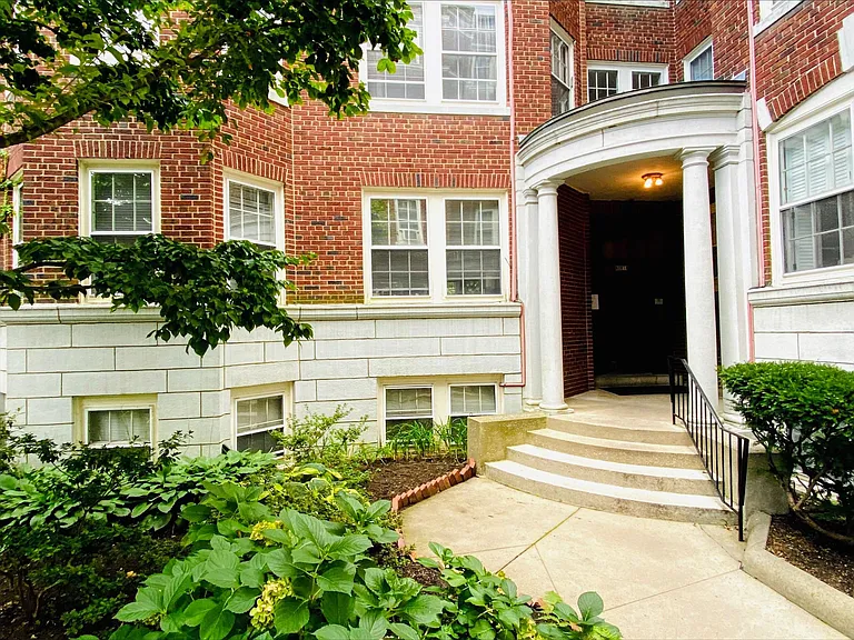 41 Bowdoin St #38 — Photo 2