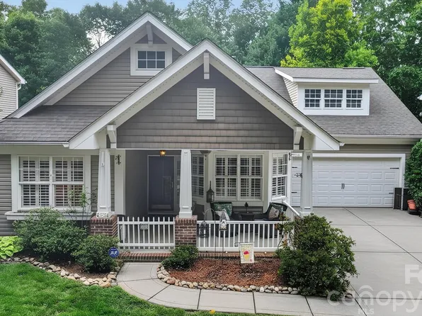 6534 Colonial Garden Dr, Huntersville, NC 28078