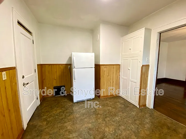 400 Cloverdale Ave #DOWN — Photo 8