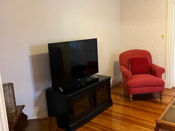 2 Bayard St #2, Dedham, MA 02026