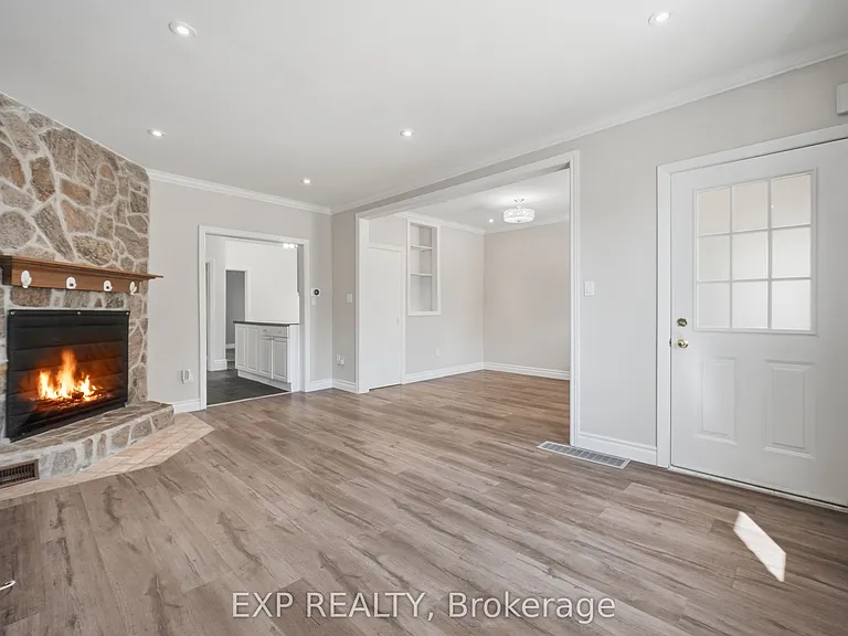 1052 Alexandra Ave — Photo 6