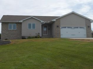 21813 319th St, Columbus, NE 68601