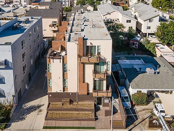 3rd image of 5237 Willowcrest Ave