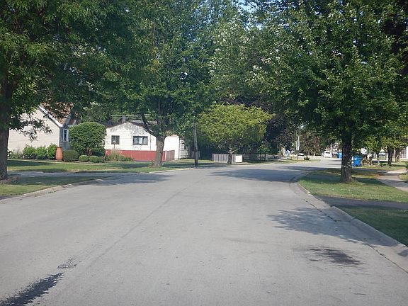 5th image of 344 E Medill Ave