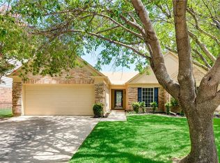 227 Seegers Dr, Arlington, TX 76018