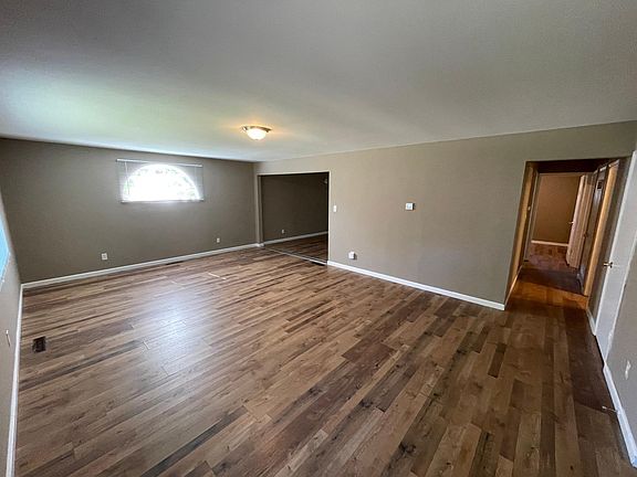 2nd image of 2187 Brentnell Ave