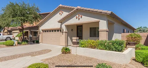 386 W Lyle Ave Photo 1