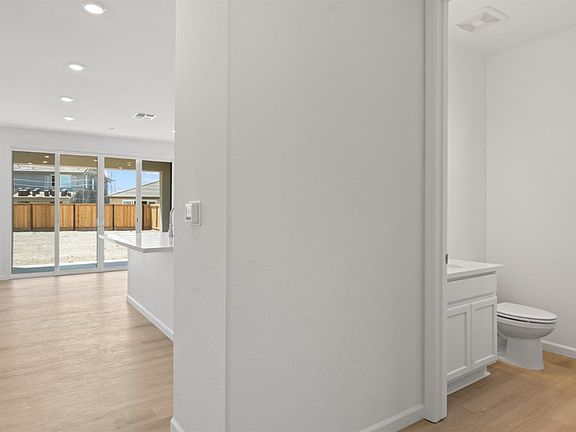 4th image of 1086 Carson River Court