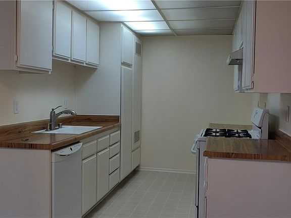 4th image of 20505 S Vermont Ave Unit 7