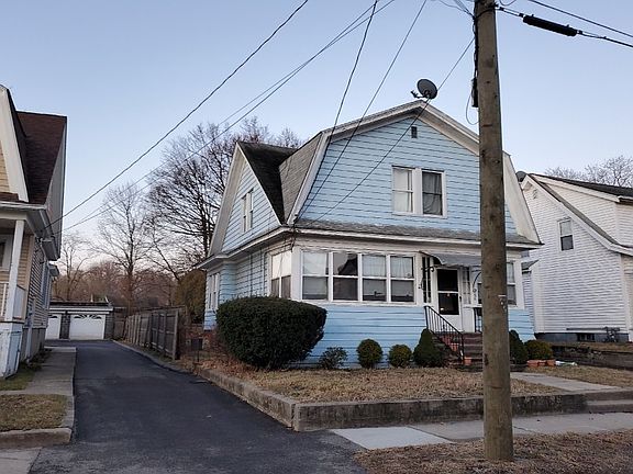 3rd image of 68 Wildemere Ave